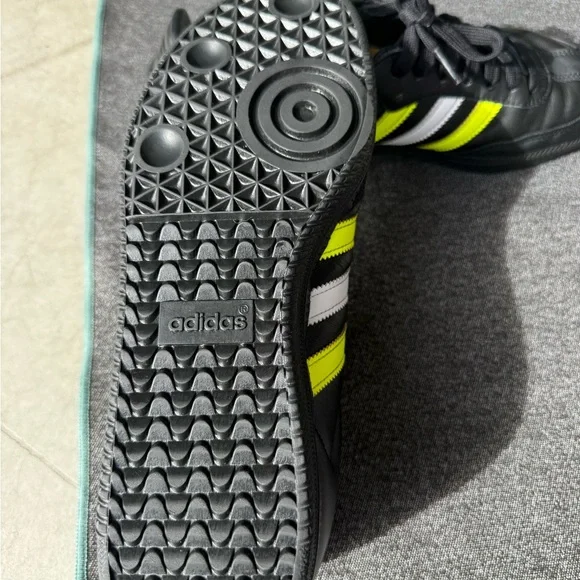 adidas Originals Samba OG - 10 - Picture 3 of 16